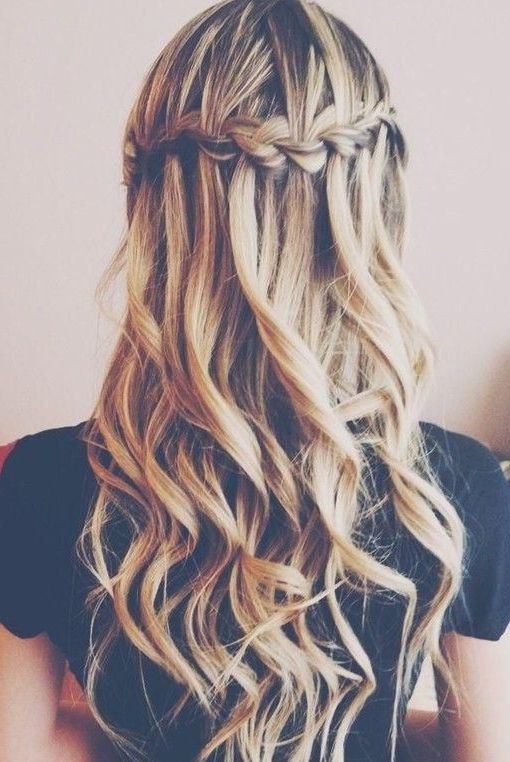 Wedding Hairstyles Half Up: Pinterest's Finest Looks | Stylecaster Inside 2018 Braided Half Up Hairstyles For A Cute Look (View 5 of 25)
