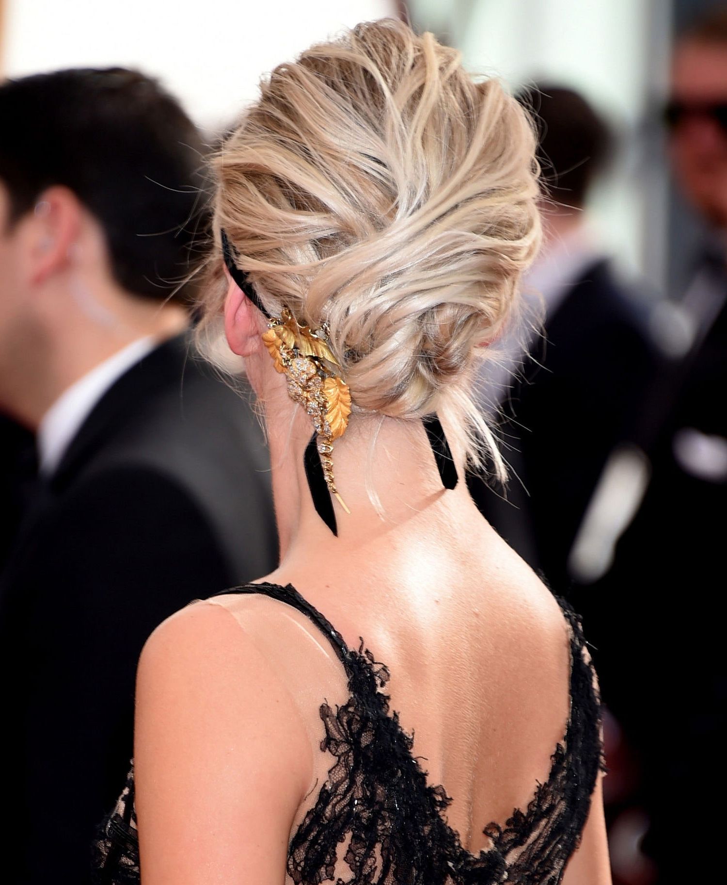 10 Easy Party Hairstyles And Updos You Should Try Asap | Glamour Inside Easy Evening Upstyle (Photo 8 of 25)
