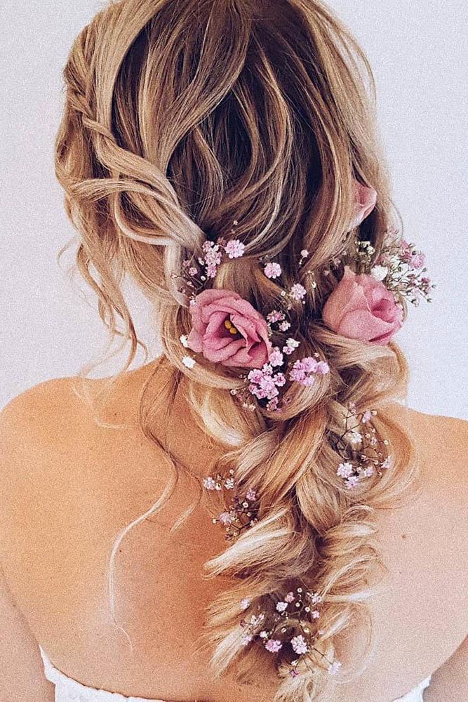 19 Ways To Wear Flowers In Your Bridal Hairstyle ~ Kiss The Bride Magazine Pertaining To Bridal Flower Hairstyle (View 15 of 25)