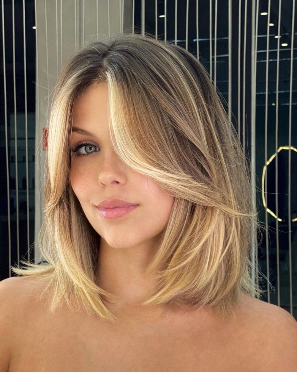 22 Bob & Lob Haircuts To Crush On – Yesmissy For Stunning Messy Lob With Money Pieces (View 8 of 25)