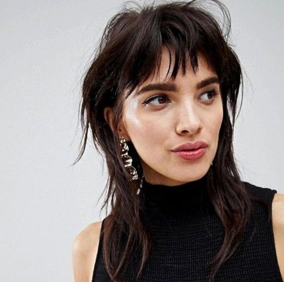 30 Edgy Mullet Haircuts To Try Right Now – Styleoholic With Most Current Shoulder Grazing Mullet With Choppy Bangs (View 13 of 18)