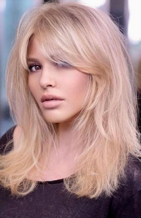 30 Side Swept Bangs Hairstyles & Haircuts For 2023 In Most Current Side Swept Bangs With Shoulder Length Hair (View 12 of 18)