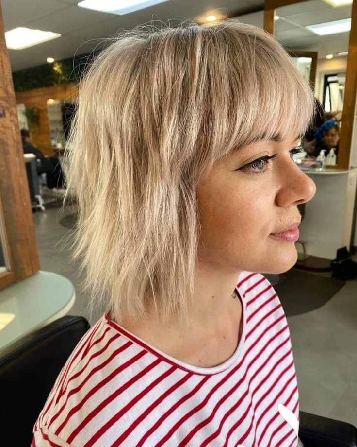 30 Trendy Choppy Bob With Bangs For A Modern Beachy Style | Choppy Bob  Haircuts, Choppy Bob Hairstyles, Choppy Bob With Bangs In Shaggy Bob Haircut With Bangs (View 19 of 25)