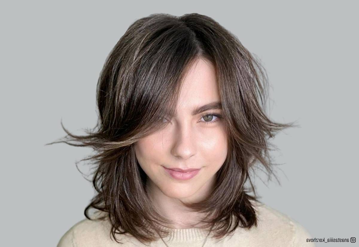 35 Coolest Shoulder Length Hair With Curtain Bangs You've Gotta See In Most Recent Shoulder Length Shag With Curtain Bangs (Photo 15 of 18)