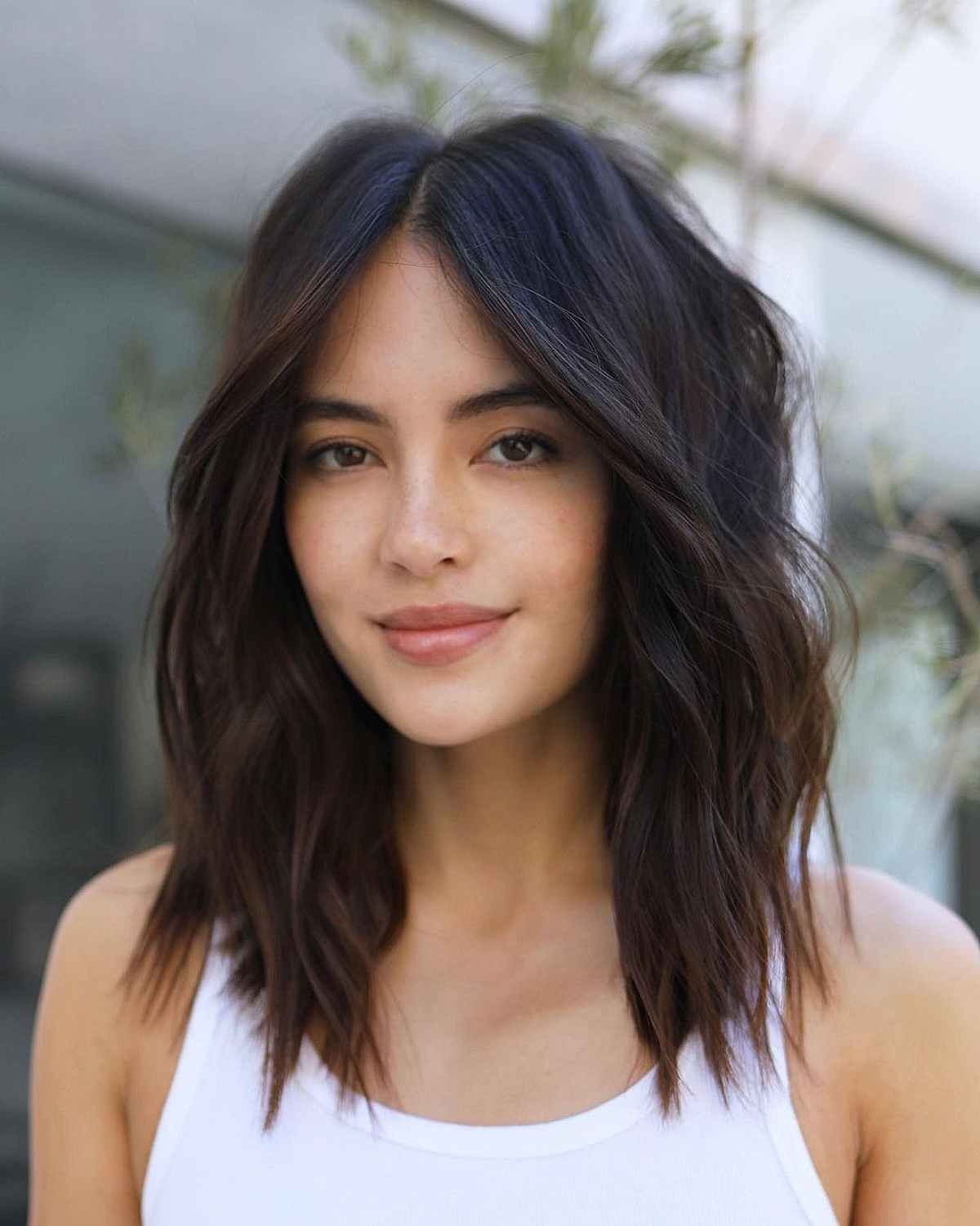 38 Low Maintenance Medium Length Haircuts For Busy Women Within Medium One Length Haircut (Photo 13 of 25)