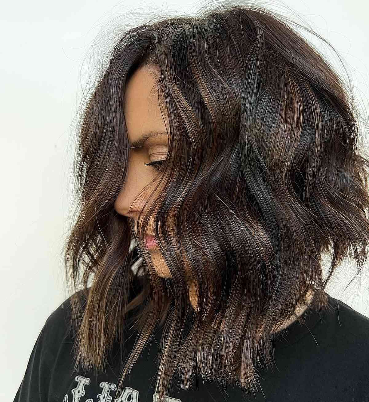 43 Coolest Long Choppy Bob Haircuts For That Beachy Lob Look Pertaining To Most Recent Choppy Lob With Balayage Highlights (Photo 4 of 18)