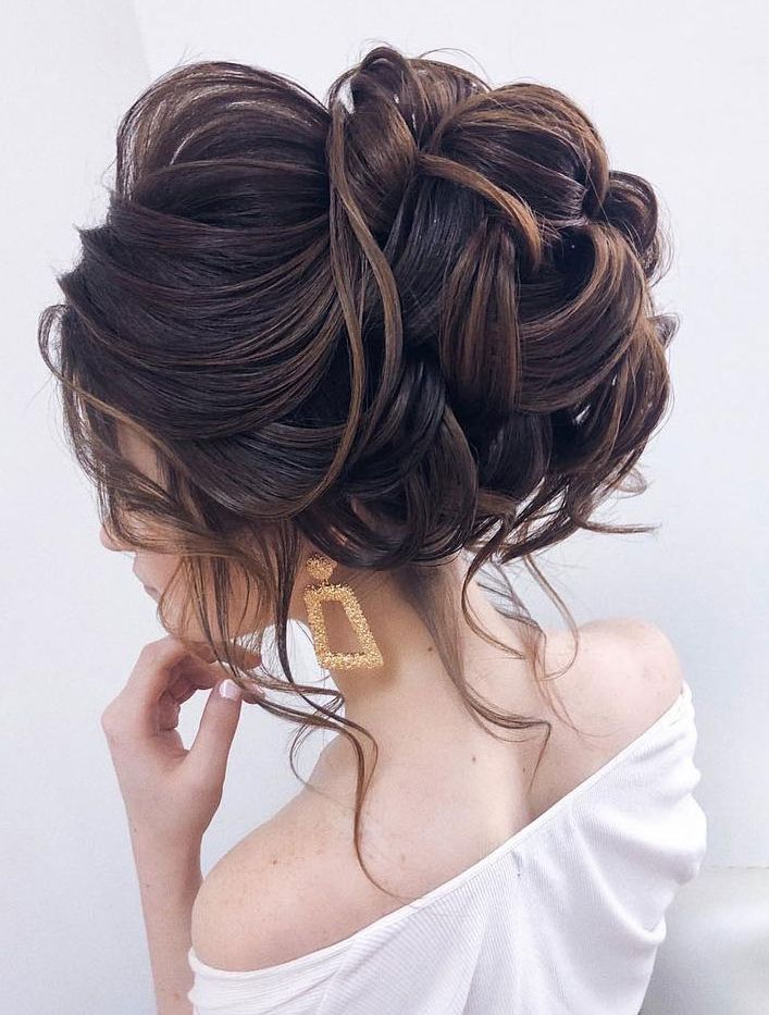 44 Messy Updo Hairstyles – The Most Romantic Updo To Get An Elegant Look With Messy Updo For Long Hair (Photo 11 of 25)