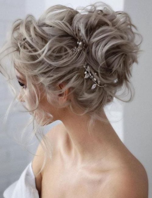 50 Gorgeous Bridesmaid Hairstyles For 2023 | For Better For Worse Inside Bridesmaid’s Updo For Long Hair (View 22 of 25)