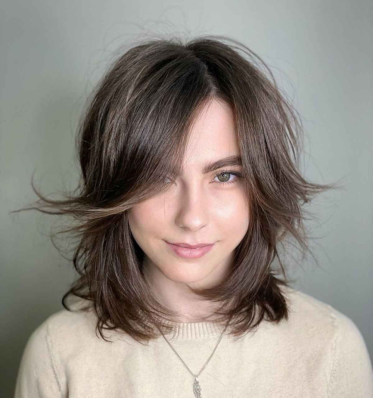 53 Best Examples Of Collarbone Length Hair For The Ultimate Length With Regard To Collarbone Razored Feathered Bob (Photo 3 of 25)