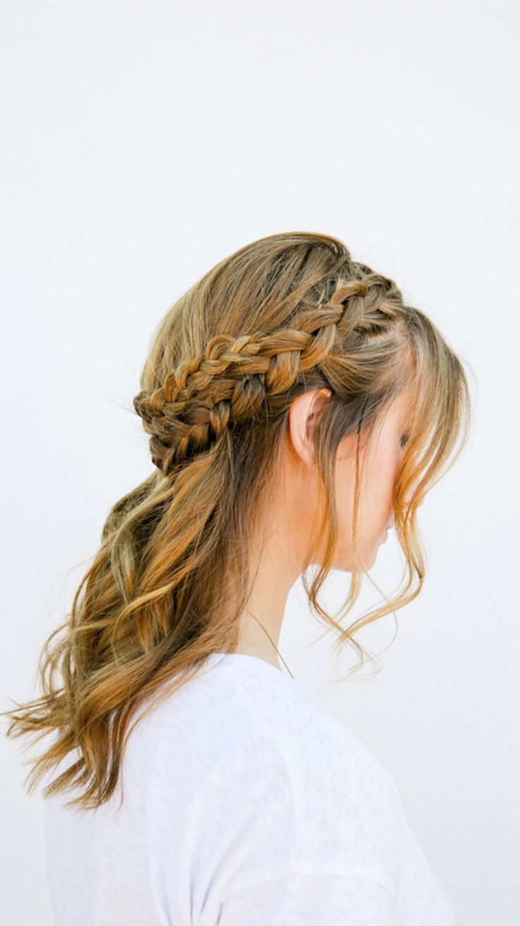 8 Halo Braid Hairstyles That Look Fresh And Elegant – Cultura Colectiva | Braided  Halo Hairstyle, Halo Braid, Halo Braid Tutorials In Elegant Braided Halo (View 13 of 25)