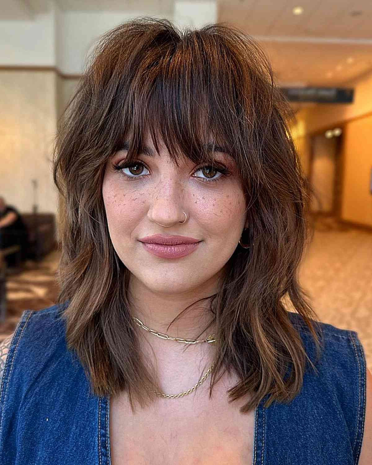 90 Chic Medium Shag Haircuts With Bangs For An On Trend Style With Regard To Most Popular Shaggy Mid Length Hair With Massive Bangs (Photo 8 of 18)