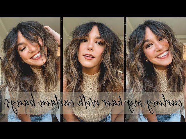 Beach Waves With Curtain Bangs Tutorial! | 2021 – Youtube Regarding Current Loose Waves With Unshowy Curtain Bangs (View 10 of 18)