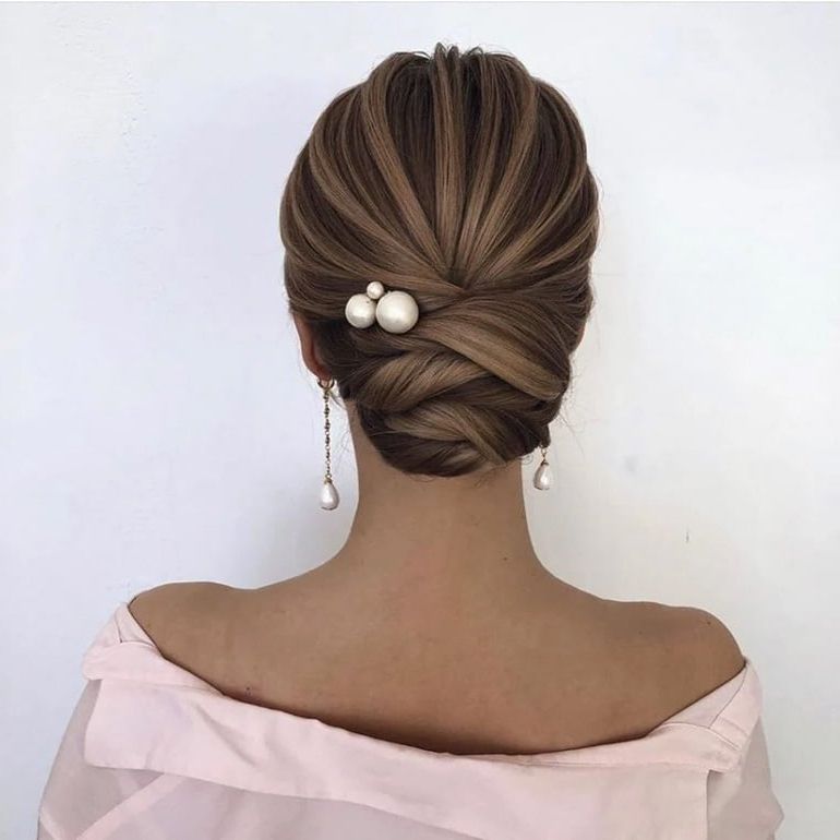 Gorgeous Bridesmaid Hairstyles You Can Actually Do Yourself Within Bridesmaid’s Updo For Long Hair (Photo 23 of 25)