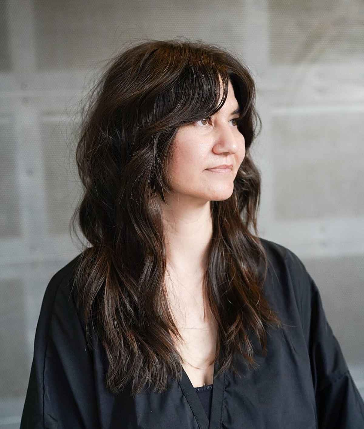 Pairing Curtain Bangs With Wavy Hair? 22 Best Ways To Do It Intended For Recent Loose Waves With Unshowy Curtain Bangs (Photo 11 of 18)