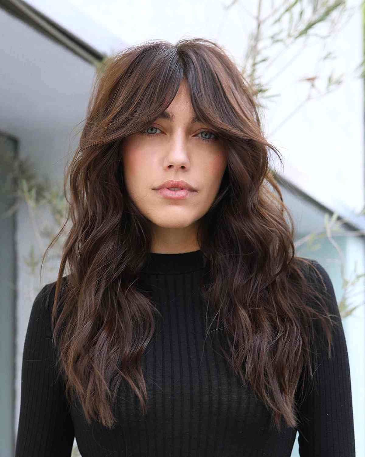 Pairing Curtain Bangs With Wavy Hair? 22 Best Ways To Do It Pertaining To Recent Loose Waves With Unshowy Curtain Bangs (View 13 of 18)