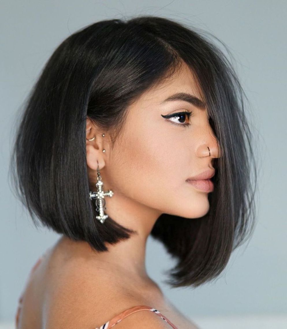 Pin On 2019 & 2020 Hairstyles Pertaining To Collarbone Razored Feathered Bob (Photo 24 of 25)