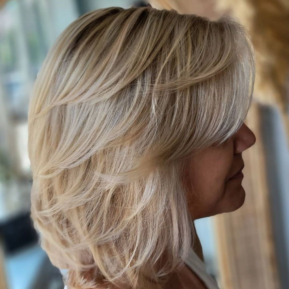Soft And Airy Feathered Bob Hairstyles For 2023 – The Right Hairstyles Intended For Collarbone Razored Feathered Bob (View 11 of 25)