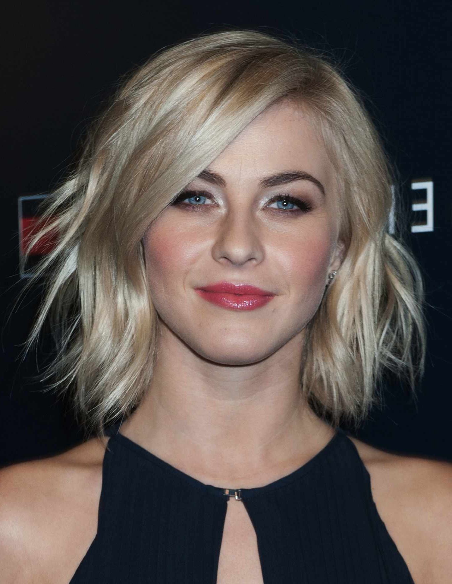 The Best Shag Haircuts, From Short To Long In Gorgeous Side Parted Shaggy Bob (View 17 of 25)