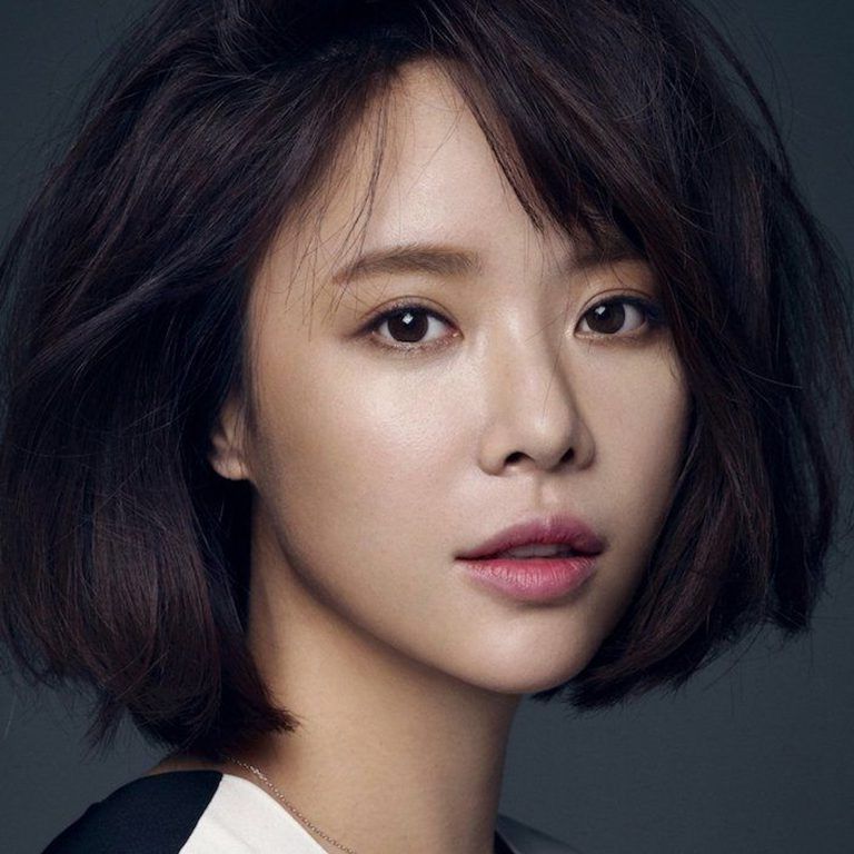 19 Chic Asian Bob Hairstyles That Will Inspire You To Chop It All Off For Medium Asian Bob Haircuts (View 11 of 18)