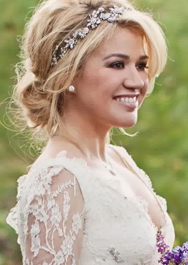 15 Inspirations Bridal Hairstyles for Medium Length Hair with Veil