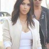 Kim Kardashian Medium Haircuts (Photo 6 of 25)
