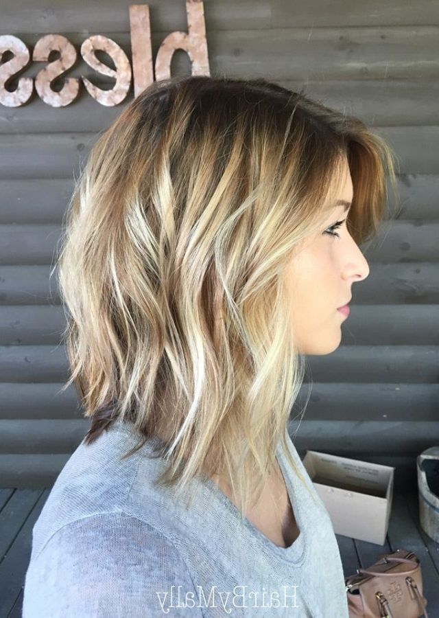 25 Collection of Gently Angled Waves Blonde Hairstyles