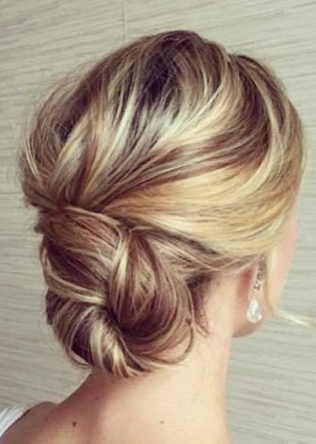 15 Best Updos for Fine Hair