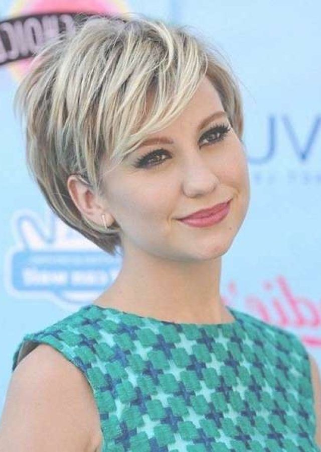  Best 15+ of Short Bob Hairstyles for Round Faces