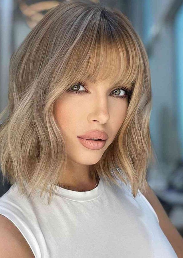 18 Photos Edgy Blunt Bangs for Shoulder-length Waves