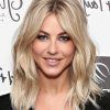 Blonde Lob Hairstyles With Middle Parting (Photo 6 of 25)