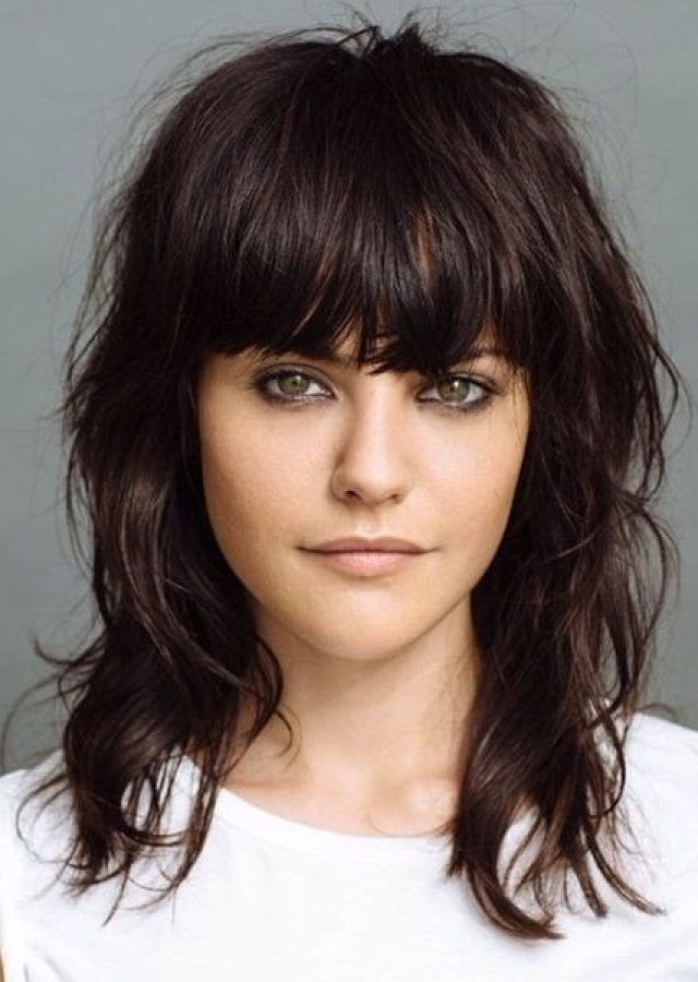 15 Photos Shaggy Hairstyles with Bangs