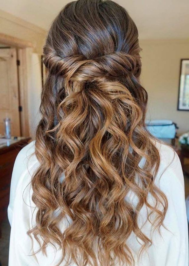 25 Inspirations Long Hairstyles for Graduation