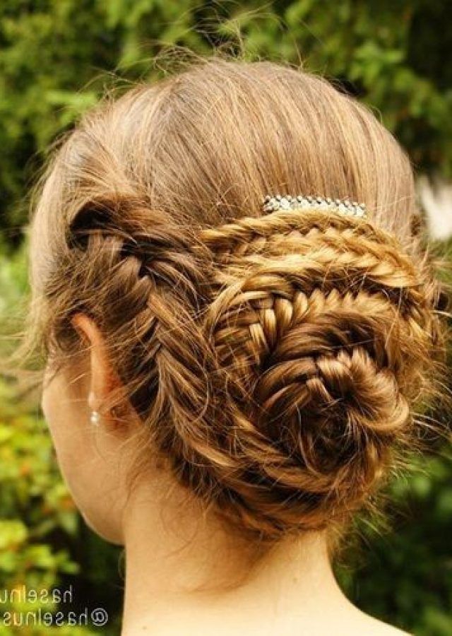  Best 25+ of Fishtailed Snail Bun Prom Hairstyles