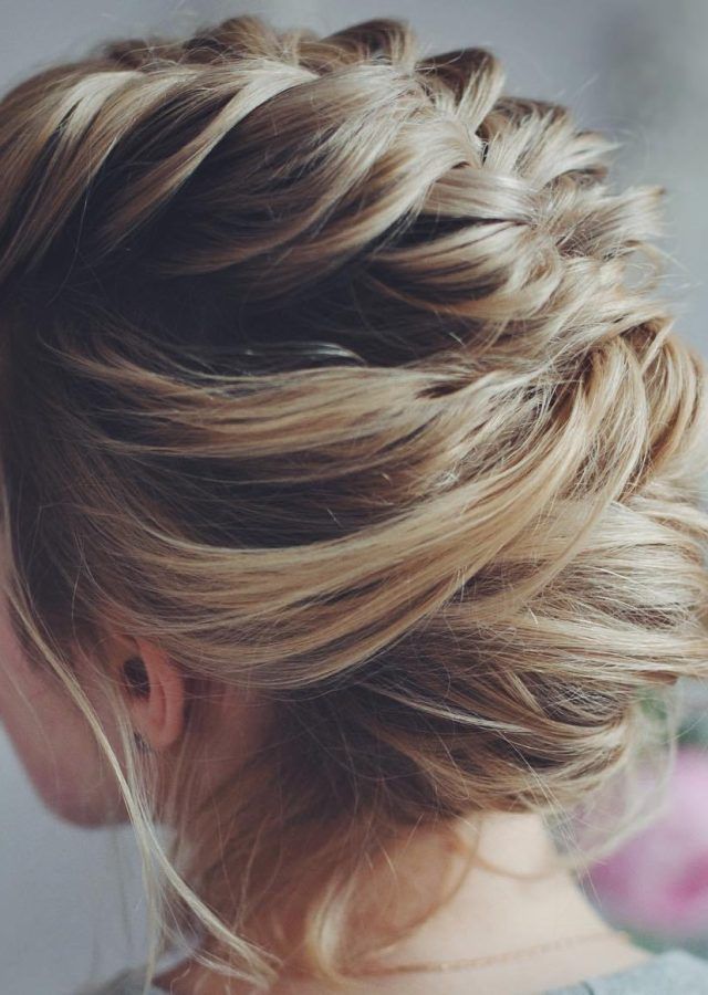 The Best Short Hairstyles for Prom Updos