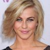 Middle-Parted Relaxed Bob Hairstyles With Side Sweeps (Photo 9 of 25)