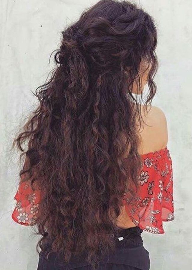 The Best Long Hairstyles for Naturally Curly Hair