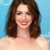 Anne Hathaway Short Haircuts (Photo 14 of 25)