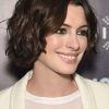 Anne Hathaway Short Hairstyles (Photo 13 of 25)