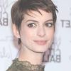 Anne Hathaway Medium Haircuts (Photo 25 of 25)