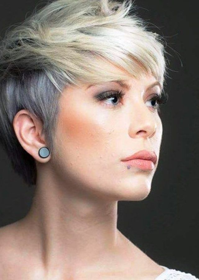 2024 Popular Ashy Blonde Pixie Hairstyles with a Messy Touch