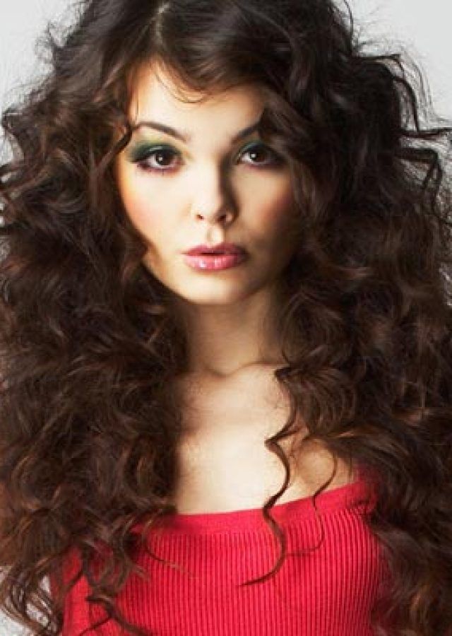 25 Collection of Wavy Hairstyles with Side Swept Wavy Bangs