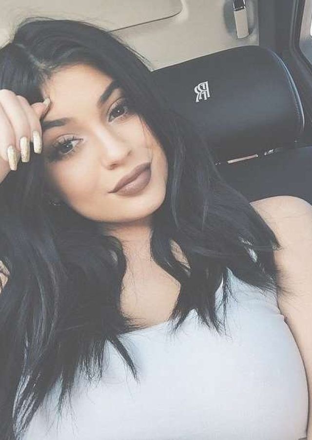 Top 25 of Kylie Jenner Medium Haircuts