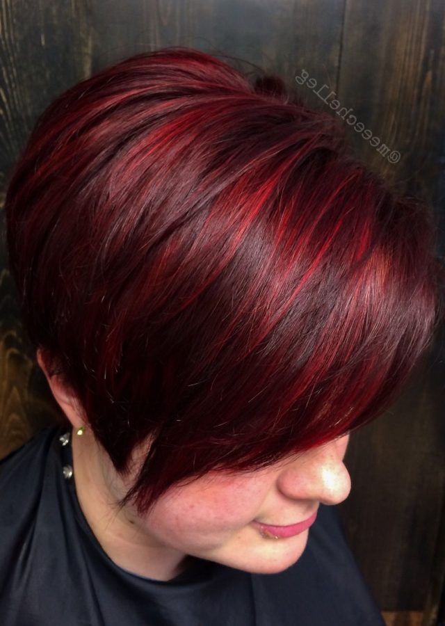 The Best Short Hairstyles with Red Highlights