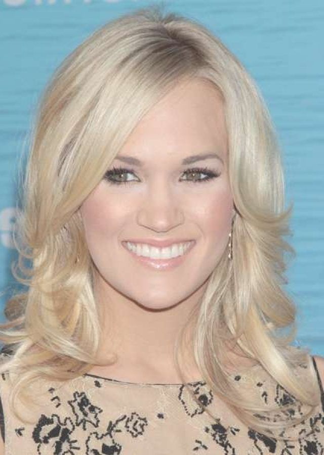 25 Best Carrie Underwood Medium Haircuts