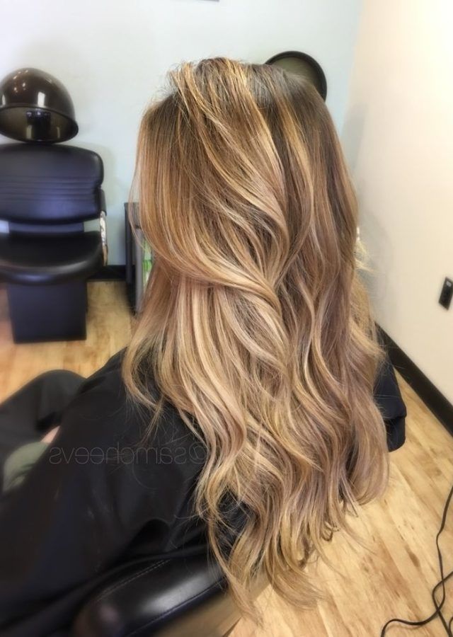 25 Ideas of Dark Roots Blonde Hairstyles with Honey Highlights