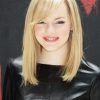 Blonde Bob Haircuts With Side Bangs (Photo 18 of 25)