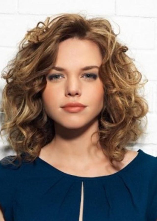 2024 Latest Short Hairstyles for Thick Wavy Frizzy Hair