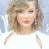 Taylor Swift Medium Hairstyles (Photo 6 of 25)