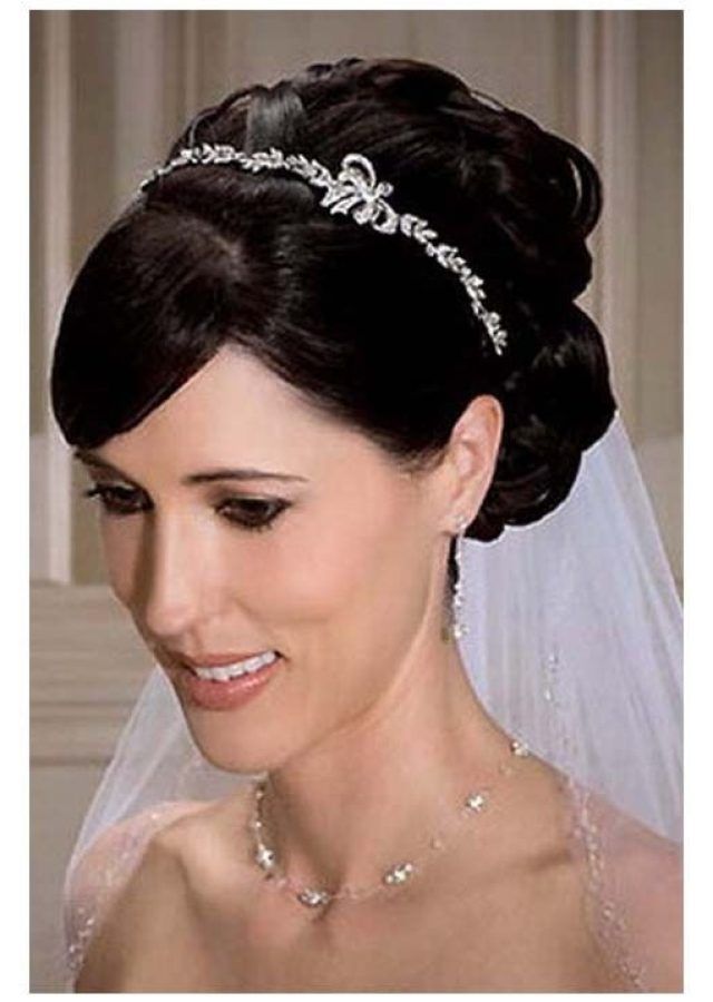 2024 Popular Wedding Hairstyles with Veil and Tiara