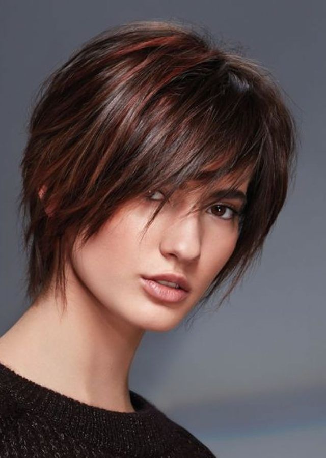 The Best Womens Short Haircuts for Round Faces